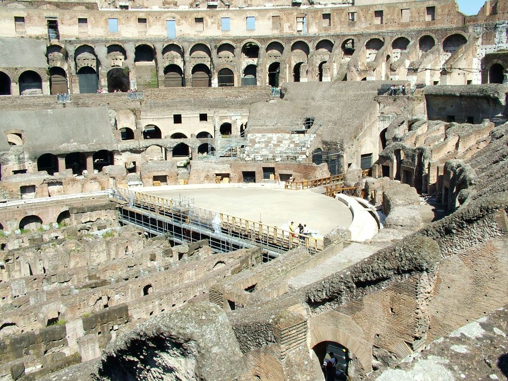 DSCF1998_Rome_Colosseum.jpg
