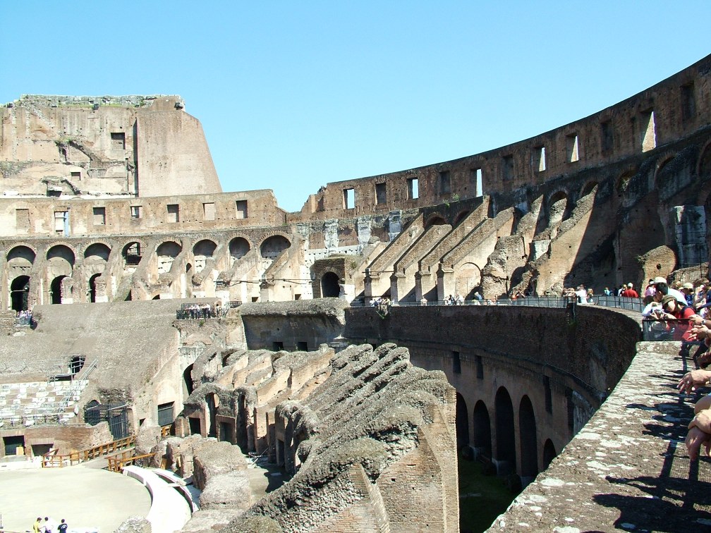 DSCF2000_Rome_Colosseum.jpg