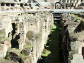 DSCF2011_Rome_Colosseum.jpg